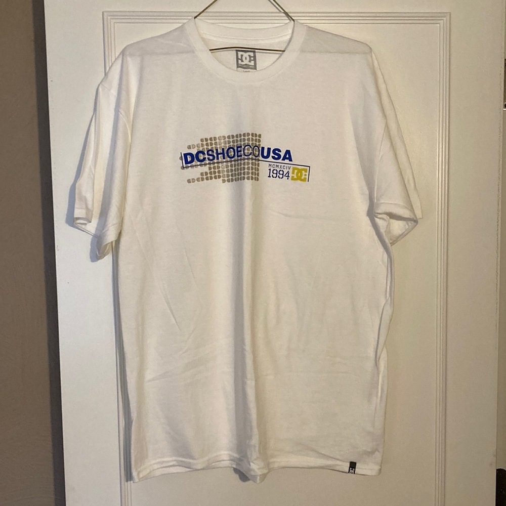 DC Shoes T-Shirt Size Large